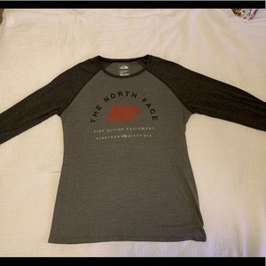The North Face - softball tee Size Medium